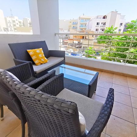 Promenade Breeze City Apartment Ларнака Экстерьер фото