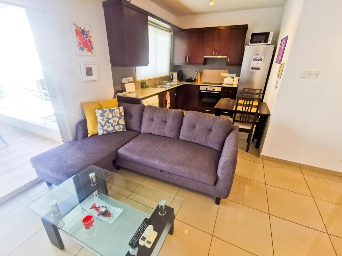 Promenade Breeze City Apartment Ларнака Экстерьер фото