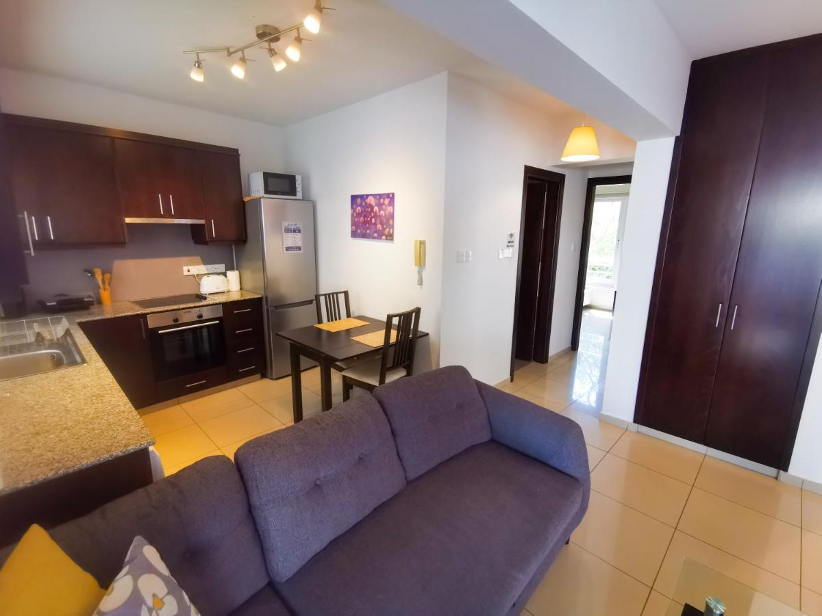 Promenade Breeze City Apartment Ларнака Экстерьер фото